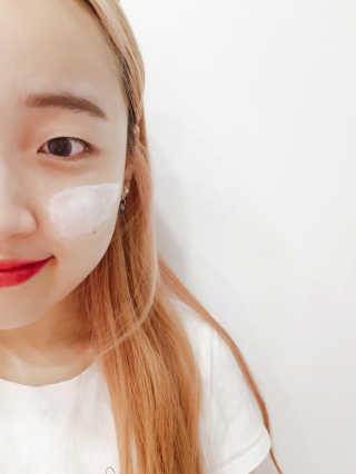 메이니 화이트 신드라 크림 70ml — 3.33점을 준 리뷰어가 2018년 4월 올린 사용 사진