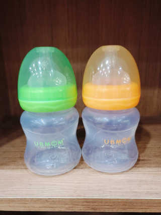 유비맘 신생아젖병 120ml 트리플팩_ 젖꼭지 포함 — 5점을 준 리뷰어가 2020년 3월 올린 사용 사진