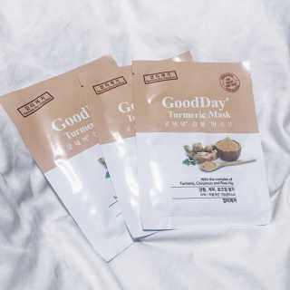 GoodDay Skincare GoodDay 강황 마스크 — 5점을 준 리뷰어가 2019년 6월 올린 사용 사진
