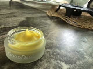 GoodDay Skincare GoodDay 강황 크림 — 5점을 준 리뷰어가 2019년 5월 올린 사용 사진