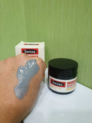 SWISSE 스위스 마누카 허니 디톡시파잉 페이셜 마스크 — 5점을 준 리뷰어가 2020년 1월 올린 사용 사진