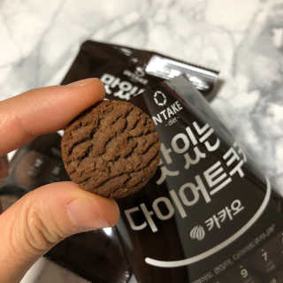 인테이크 맛있는 다이어트 쿠키 카카오 — 5점을 준 리뷰어가 2017년 11월 올린 사용 사진