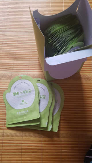 [후르디아] 청포도 매끈약산성 필링 패드_50매 세트 — 5점을 준 리뷰어가 2019년 9월 올린 사용 사진