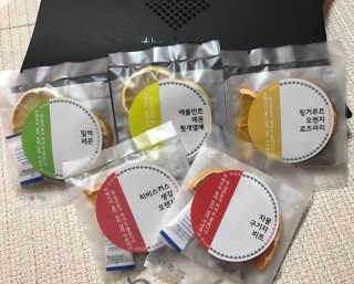 더THE담다 디톡스 워터 팩 500ml 5개 — 2.5점을 준 리뷰어가 2017년 3월 올린 사용 사진