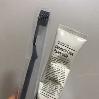 the naked object 디블랙팩치약 디블랙칫솔 세트 — 4점을 준 리뷰어가 2020년 2월 올린 사용 사진