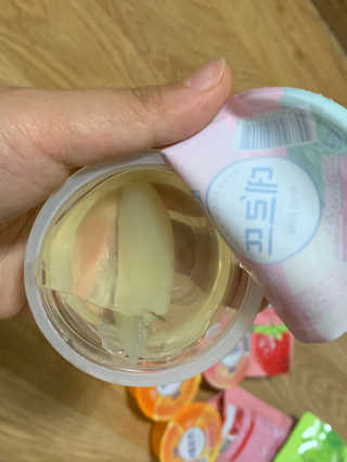 데르뜨 떠먹는 과일 3종, 짜먹는 과일 2종 총 10개 체험 — 5점을 준 리뷰어가 2020년 3월 올린 사용 사진