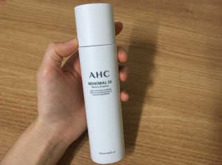 AHC 에이 에이치 씨 미니멀 10 워터리 에센스 — 4점을 준 리뷰어가 2018년 12월 올린 사용 사진