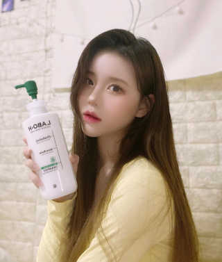 라보에이치 프로바이오틱스 탈모증상완화 샴푸 — 5점을 준 리뷰어가 2020년 11월 올린 사용 사진