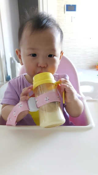 유비맘 PPSU 젖병 노꼭지_260ml_컬러 랜덤 발송 — 5점을 준 리뷰어가 2020년 11월 올린 사용 사진