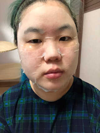 리더스코스메틱 리더스 메디유 아미노 모이스처 마스크 — 5점을 준 리뷰어가 2020년 5월 올린 사용 사진
