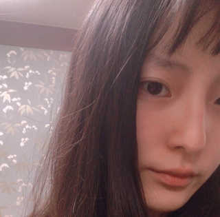 [블랙루즈] 펄블리 아이 글리터 유니버스 2종 — 5점을 준 리뷰어가 2020년 10월 올린 사용 사진
