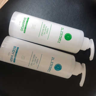 일리세이 허니 샴푸 500ml + 허니 바디워시 500ml 세트 — 3.5점을 준 리뷰어가 2020년 4월 올린 사용 사진
