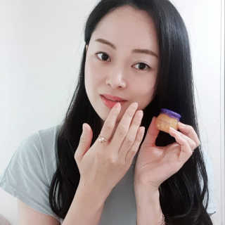 [후르디아] 꿀과즙 보습 립밤_블루베리/석류 3개 세트 — 5점을 준 리뷰어가 2020년 10월 올린 사용 사진