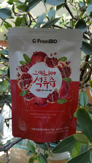프롬바이오 오직 석류만 [그대로100 석류즙] 하루 1포로 건강하게 — 5점을 준 리뷰어가 2020년 5월 올린 사용 사진