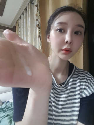 ECLADO 에끌라두 멜라이져 화이트닝 세럼 — 5점을 준 리뷰어가 2020년 11월 올린 사용 사진