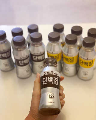 닥터유드링크 단백질 초코맛 and 바나나맛 — 4.5점을 준 리뷰어가 2020년 8월 올린 사용 사진