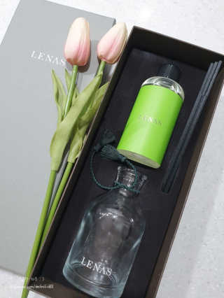 레나스 프리미엄 아로마 디퓨저 200ml  [1SET] — 4.5점을 준 리뷰어가 2020년 9월 올린 사용 사진