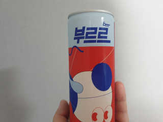 [칼로리 걱정 NO 제로칼로리 탄산음료]  부담없이 즐기는 부르르Brrr~~ 제로 콜라 — 5점을 준 리뷰어가 2020년 12월 올린 사용 사진
