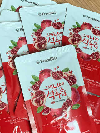 프롬바이오 오직 석류만 [그대로100 석류즙] 하루 1포로 건강하게 — 5점을 준 리뷰어가 2020년 4월 올린 사용 사진