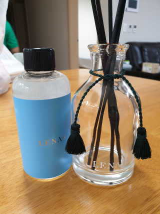 레나스 프리미엄 아로마 디퓨저 200ml  [1SET] — 3점을 준 리뷰어가 2020년 6월 올린 사용 사진
