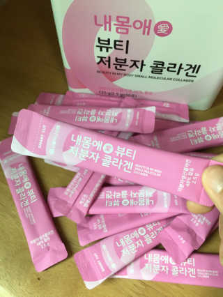 서울약사신협_내몸애뷰티저분자콜라겐_2.5g 50포 — 5점을 준 리뷰어가 2020년 5월 올린 사용 사진