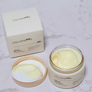 어글리프루프 크림 바이어글리 하이드레이션 샤워 50ml — 4점을 준 리뷰어가 2020년 11월 올린 사용 사진