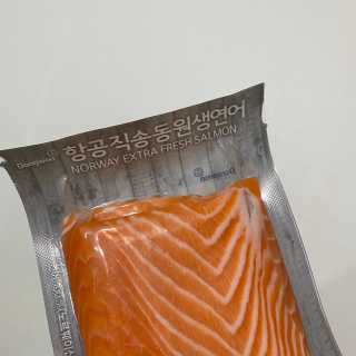 동원산업 항공직송 동원생연어_400g — 4점을 준 리뷰어가 2020년 4월 올린 사용 사진