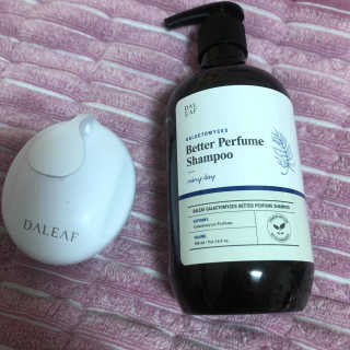 달리프 베러 퍼퓸 샴푸 1000ml 레이니데이 or 일랑로즈 — 5점을 준 리뷰어가 2020년 4월 올린 사용 사진