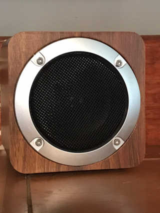 SEVIZ MINI10W 레트로 블루투스 스피커 — 5점을 준 리뷰어가 2020년 9월 올린 사용 사진