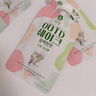 [꾸콤] 참참 OOTD쉐이크 담백한 일주일세트 50g x 5 — 4점을 준 리뷰어가 2020년 11월 올린 사용 사진
