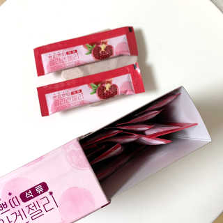헬스업_쁘띠쁘띠석류콜라겐젤리_20g x 14포 — 5점을 준 리뷰어가 2020년 8월 올린 사용 사진