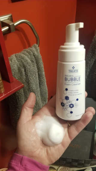 트리티스 [TREATIS] Bubble Foam Cleanser 200ml — 5점을 준 리뷰어가 2020년 12월 올린 사용 사진