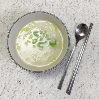 한촌몰 설렁탕집 가마솥 도가니탕 350g x 2팩 — 5점을 준 리뷰어가 2020년 8월 올린 사용 사진