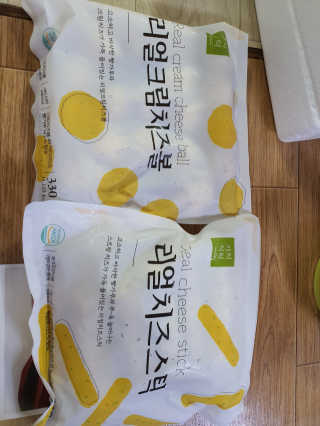 가치식탁 리얼치즈스틱, 리얼크림치즈볼 — 4점을 준 리뷰어가 2020년 9월 올린 사용 사진