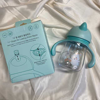 유비맘 트라이탄 코니빨대컵_컬러 랜덤 발송 — 5점을 준 리뷰어가 2020년 12월 올린 사용 사진