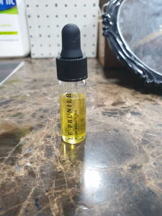 르 프루니에 플럼 뷰티 오일 디럭스 미니 3.7ml — 5점을 준 리뷰어가 2020년 5월 올린 사용 사진
