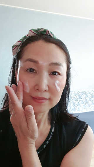 리얼베리어 아쿠아 수딩 젤 크림 — 5점을 준 리뷰어가 2020년 5월 올린 사용 사진