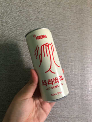 일화 No 슈가0Kcal 스테비아 톡별콜라 콤보팩 250mlX30 캔 — 4점을 준 리뷰어가 2020년 7월 올린 사용 사진
