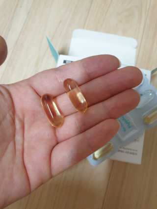 JW중외제약 마이코드 알티지 오메가3 1000 mg — 5점을 준 리뷰어가 2020년 7월 올린 사용 사진
