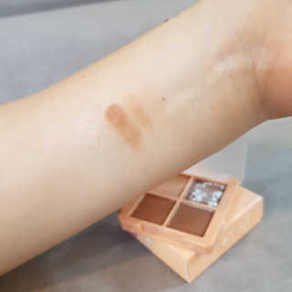 [블랙루즈] 크리스탈 하트 락 섀도우 4종 중 택1 — 5점을 준 리뷰어가 2020년 9월 올린 사용 사진