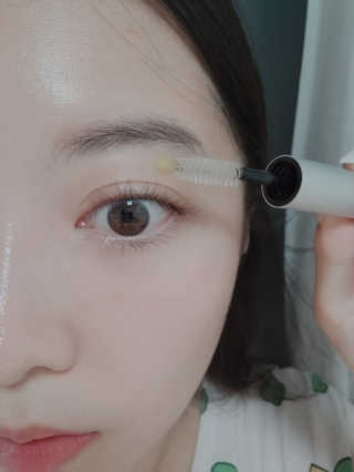 닥터존스킨 눈썹자라 — 4점을 준 리뷰어가 2020년 8월 올린 사용 사진