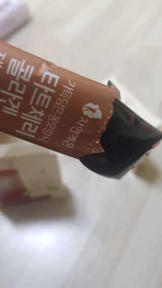 자연에온 가득담은 몽모랑시 타트체리 콜라겐 젤리스틱 — 5점을 준 리뷰어가 2020년 12월 올린 사용 사진