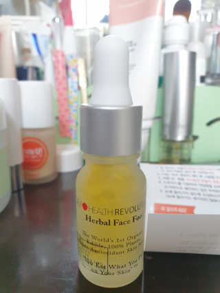 원조 욕세럼 허벌페이스푸드 10ml — 5점을 준 리뷰어가 2020년 6월 올린 사용 사진