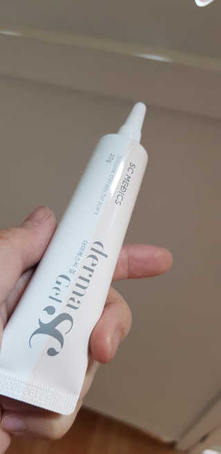 derma SC-Gel 더마에스씨 겔 20g — 5점을 준 리뷰어가 2020년 4월 올린 사용 사진