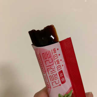 헬스업_쁘띠쁘띠석류콜라겐젤리_20g x 14포 — 4점을 준 리뷰어가 2020년 11월 올린 사용 사진