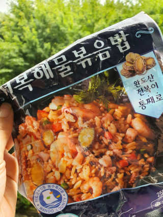바다는다웰빙이다 전복해물볶음밥/전복김치볶음밥 250g-4봉지 — 5점을 준 리뷰어가 2020년 7월 올린 사용 사진