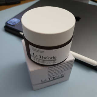 La Theorie Hydrating Ingredients | 하이드레이팅 인그레이디언츠 — 5점을 준 리뷰어가 2020년 5월 올린 사용 사진
