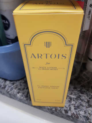 아르투아 ARTOIS 꽃밭에 누운듯 은은한 꽃향기, 아르투아 자르 바디로션 — 2점을 준 리뷰어가 2020년 7월 올린 사용 사진