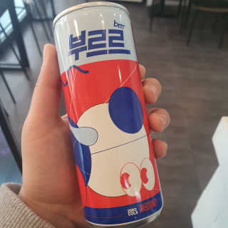 [칼로리 걱정 NO 제로칼로리 탄산음료]  부담없이 즐기는 부르르Brrr~~ 제로 콜라 — 4점을 준 리뷰어가 2020년 12월 올린 사용 사진