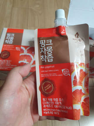 자연에온 핑크 자몽 착즙 100mL 10개입 2BOX — 5점을 준 리뷰어가 2020년 11월 올린 사용 사진